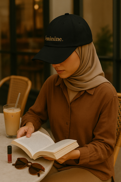 Feminine. Hat (Black)